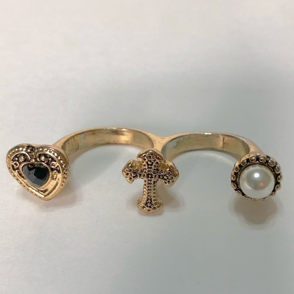 Forever 21 Double Pearl Heart Cross Ring​​ - Picture 2 of 4